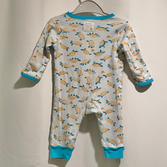 GUC Burt’s Bees Baby Turtles Romper - Picture 2 of 3